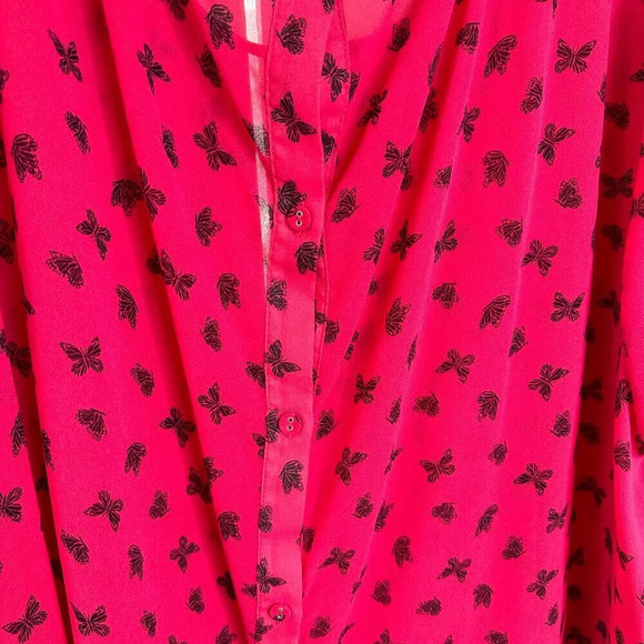 Torrid Butterfly Print Georgette Button Back Top - Picture 7 of 7